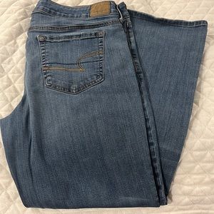 Size 18 shortAmerican eagle favorite boyfriend jeans bootcut medium was